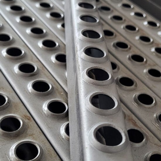 Trepte de scară din oțel, cu capăt drept